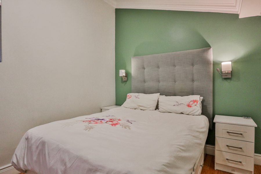 To Let 2 Bedroom Property for Rent in Rondebosch Western Cape